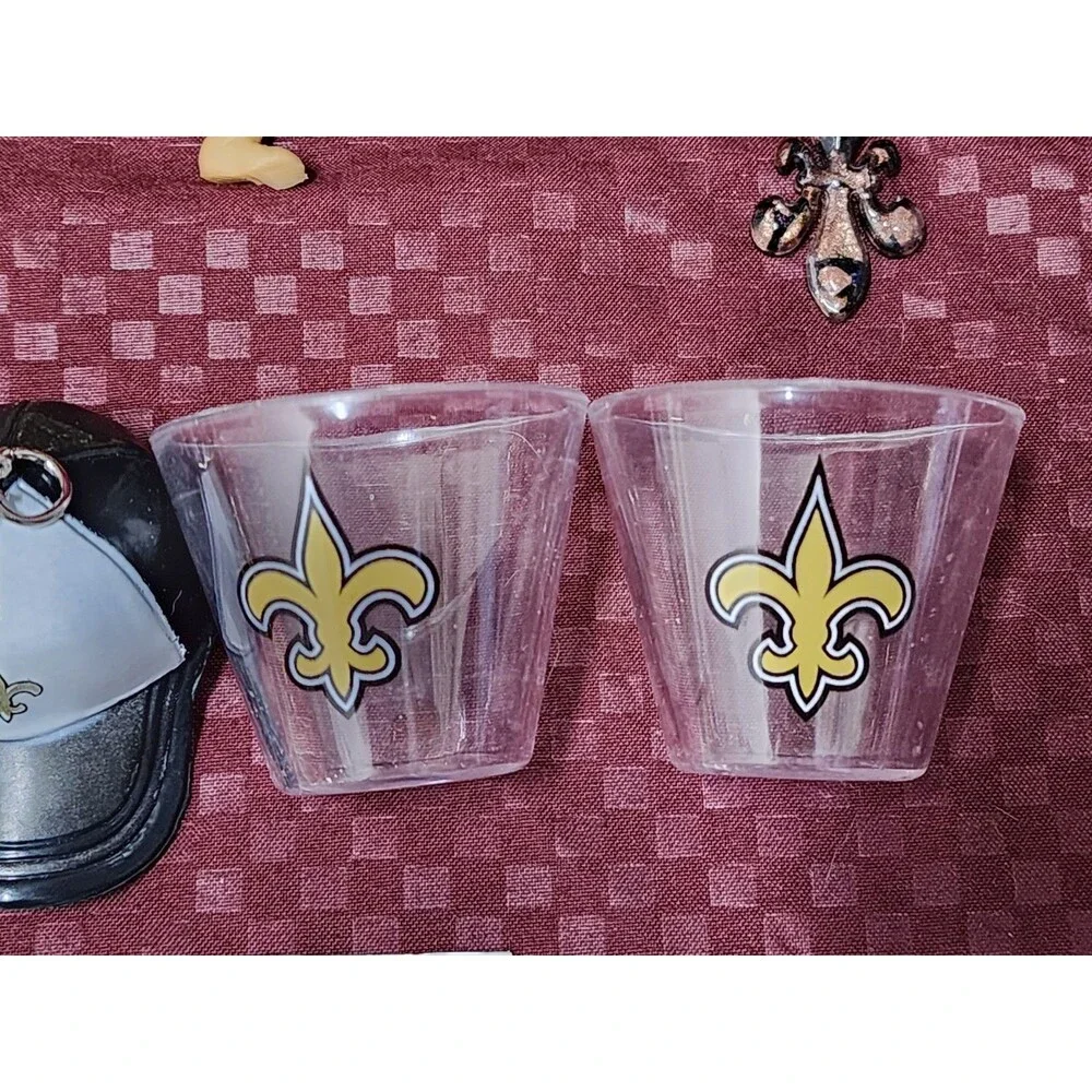 New Orleans Saints Lot Of 16, Stickers, Mini Helmets, Necklaces And Keychain